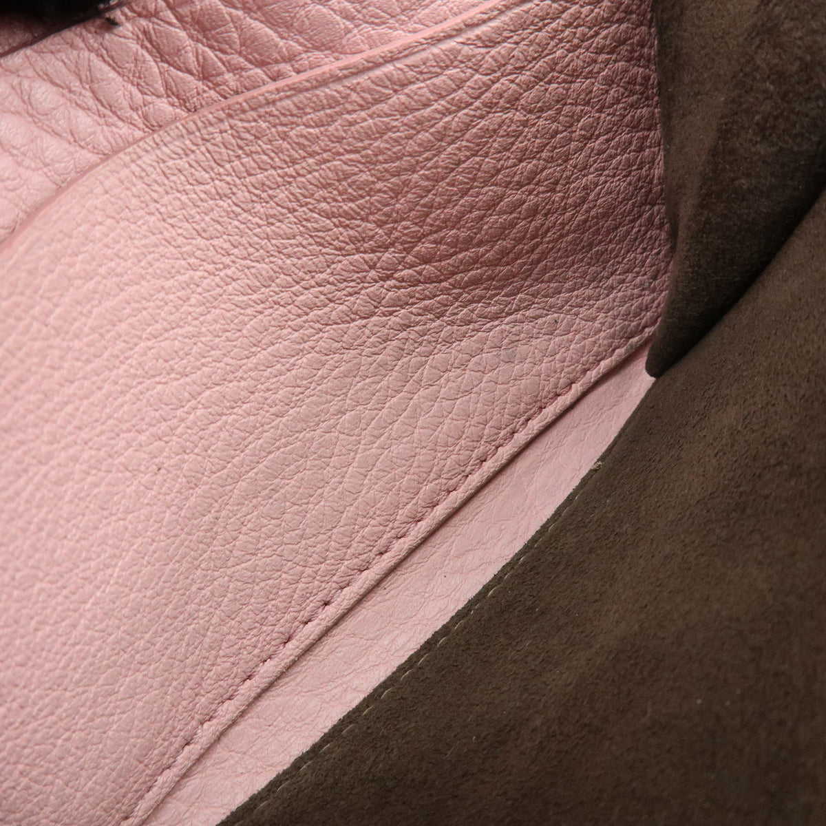 FENDI Selleria Leather Compact Zippy Wallet Pink 8M0313