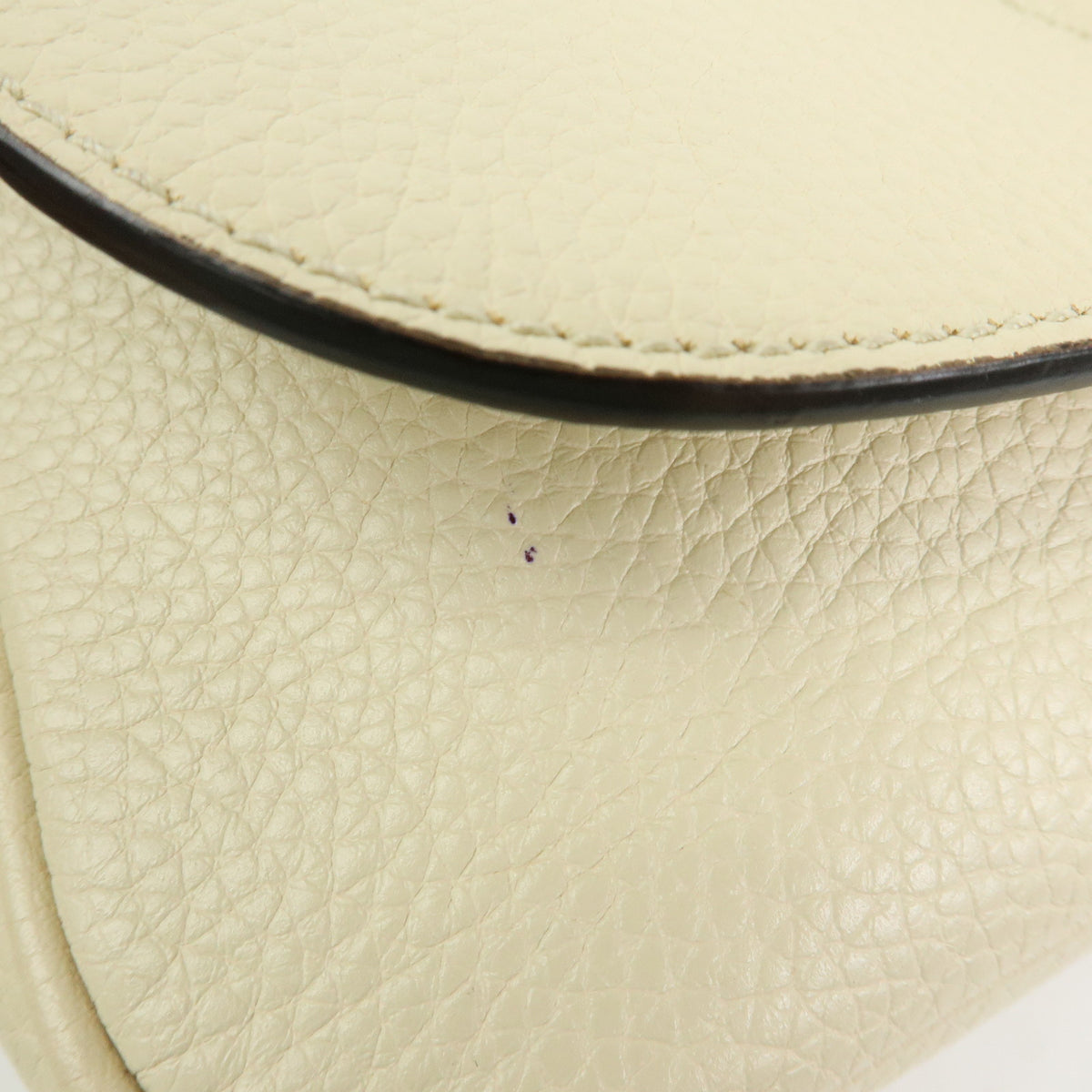 GUCCI SOHO Interlocking G Leather Chain Shoulder Bag White 536224