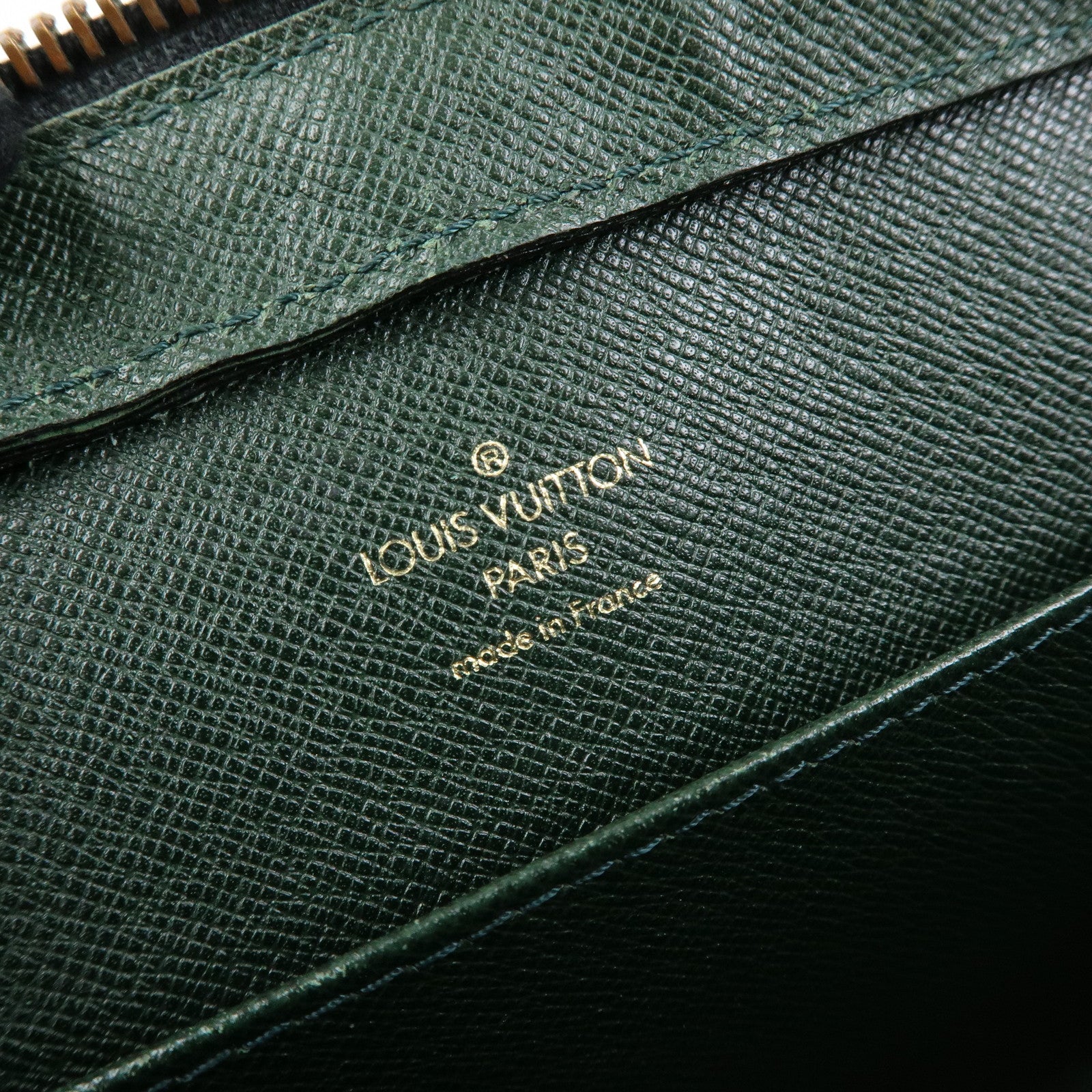 Louis Vuitton Taiga Baikal Clutch Bag Pouch Epicea M30184
