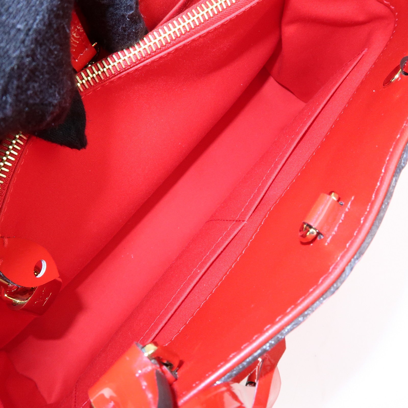 Louis Vuitton Monogram Vernis Montaigne MM 2Way Bag Cerise M50167