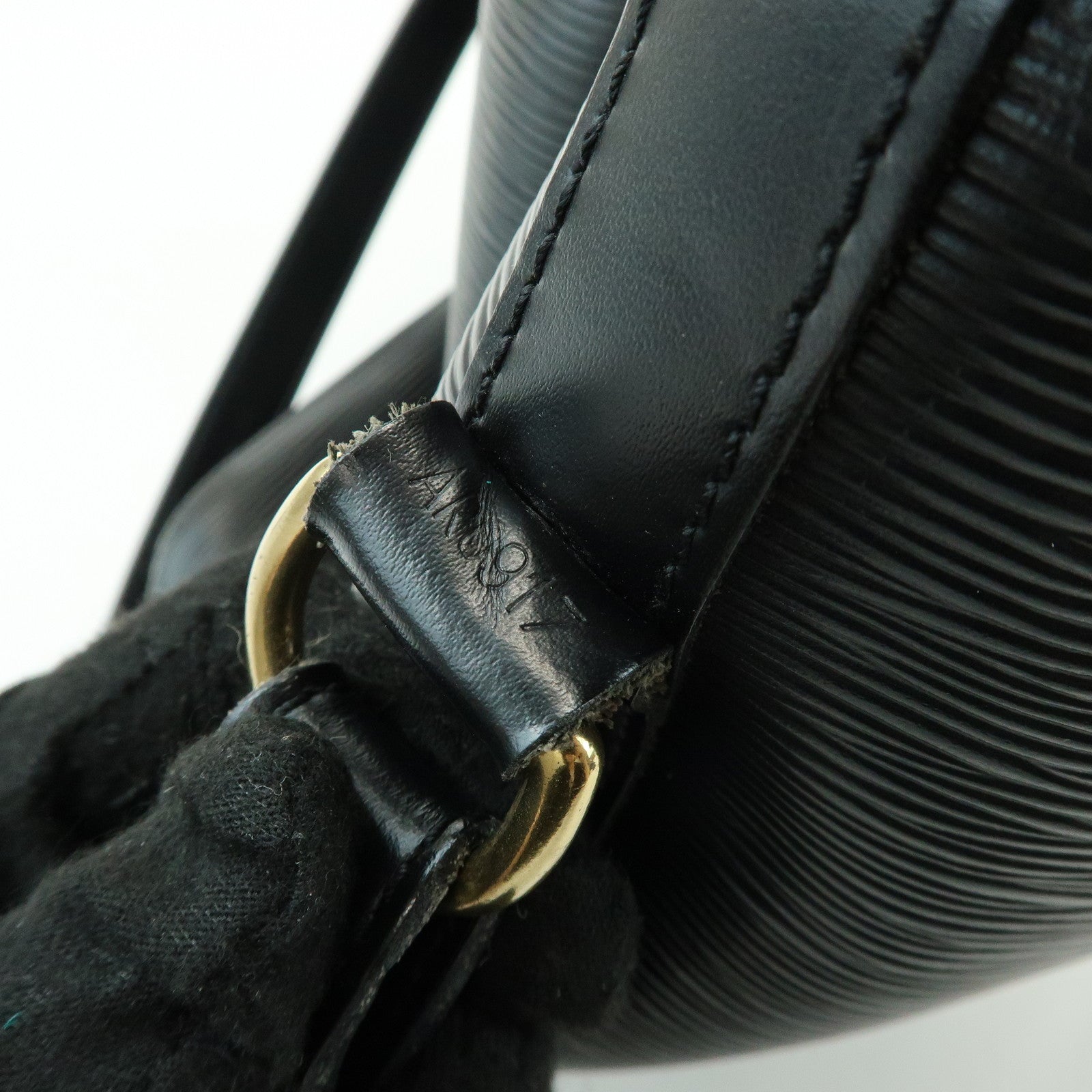Louis Vuitton Epi Petit Noe Shoulder Bag Noir Black M44102