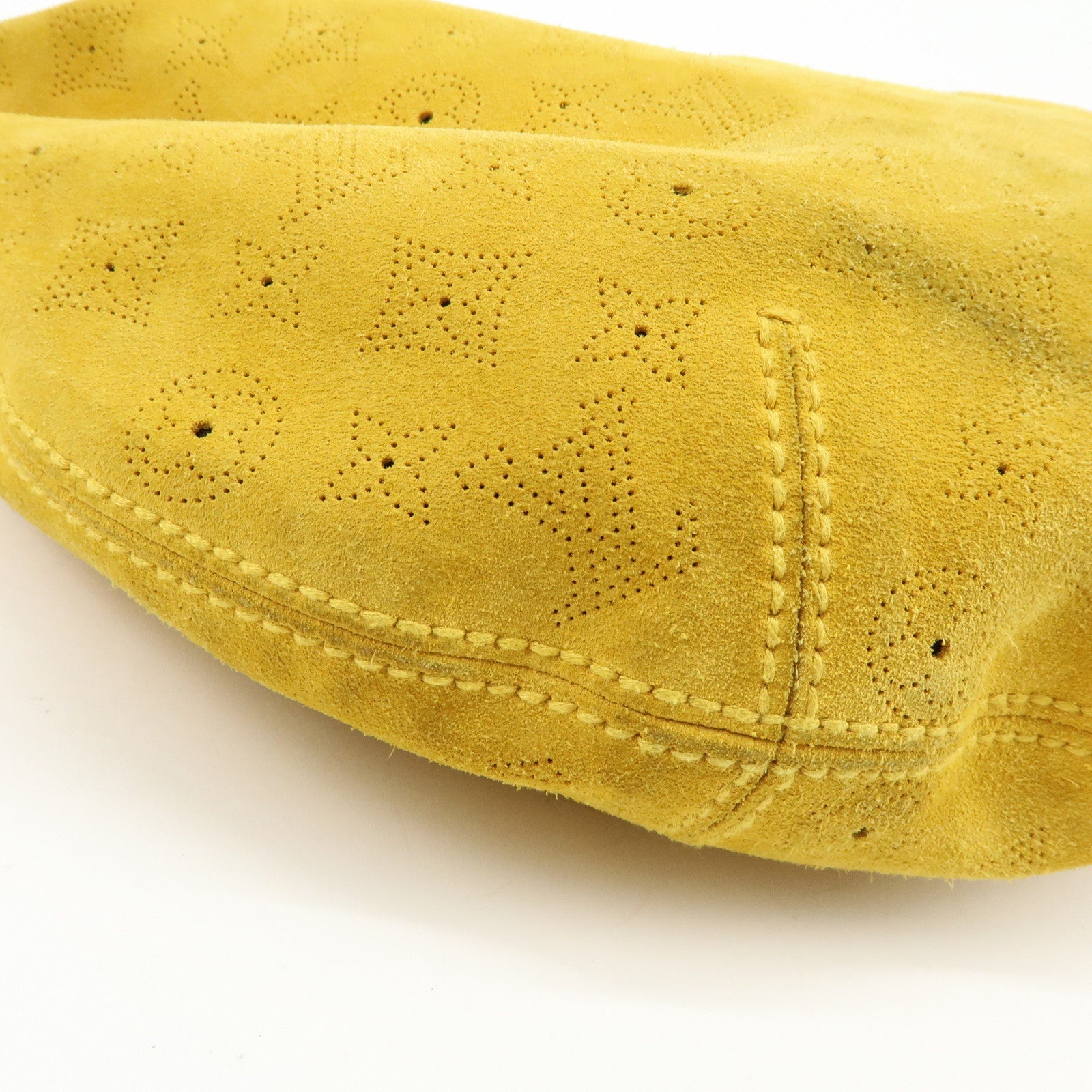 louis-vuitton-monogram-mahina-onata-gm-shoulder-bag-yellow-m95118-1