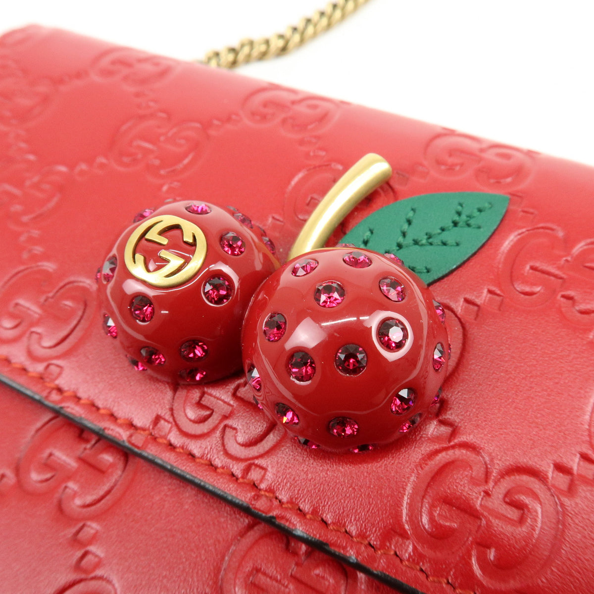 GUCCI Interlocking G Guccissima Chain Shoulder Bag Cherry 481291