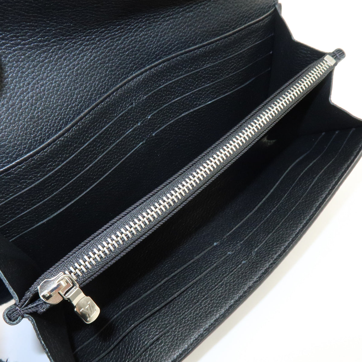 Louis Vuitton Portefeuille Lockme II Calf Skin Long Wallet Noir M62329