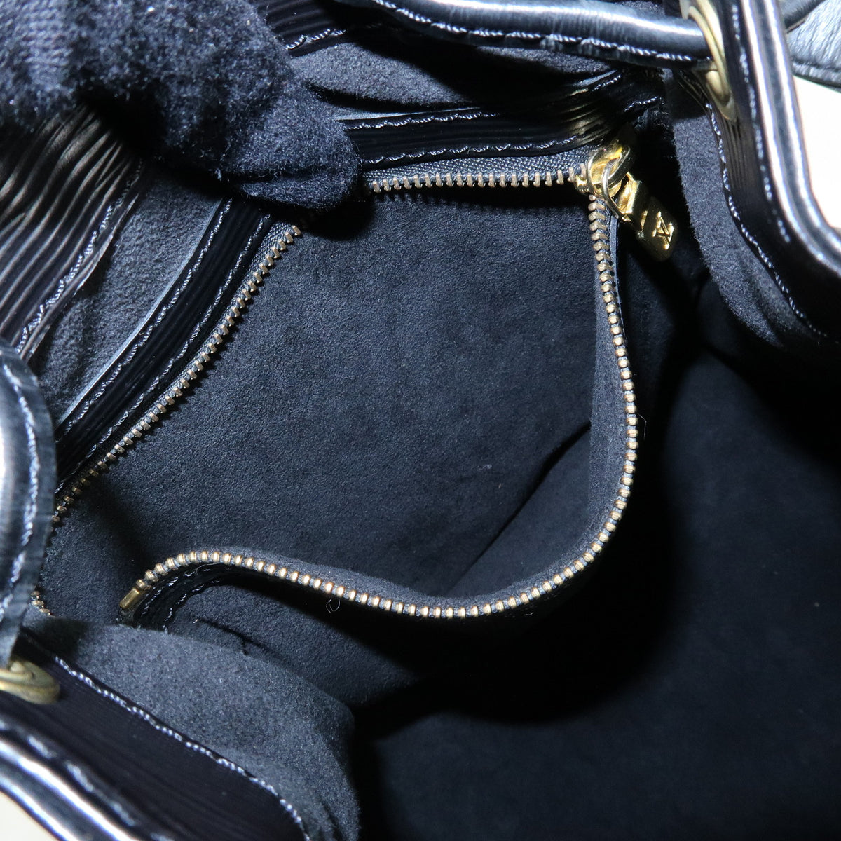 Louis Vuitton Epi Petit Noe Shoulder Bag Noir Black M44102
