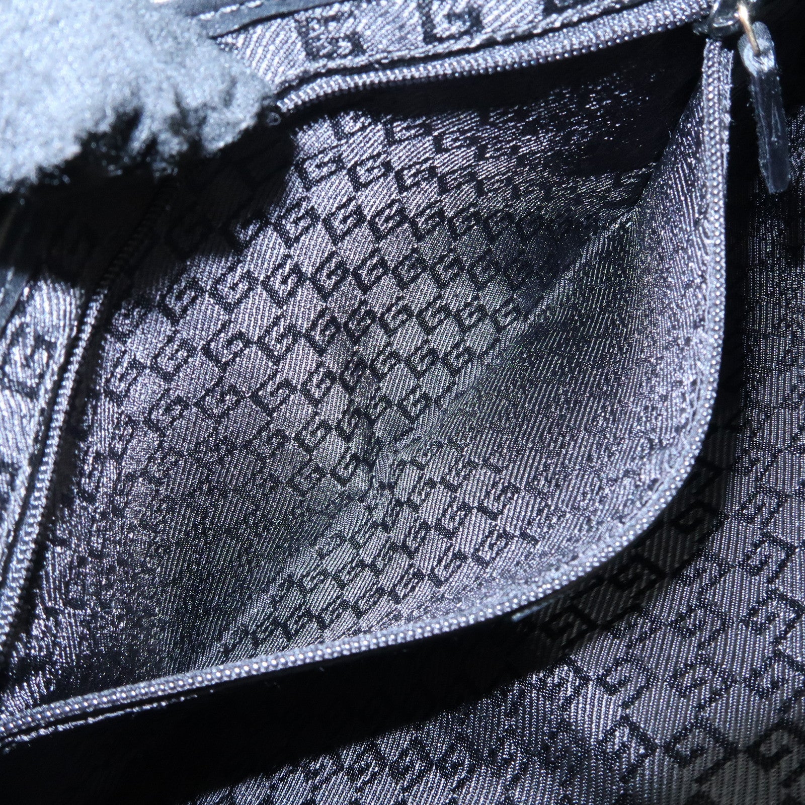 GUCCI Tigar Head Suede Leather Chain Shoulder Bag Black 001.4113 Used