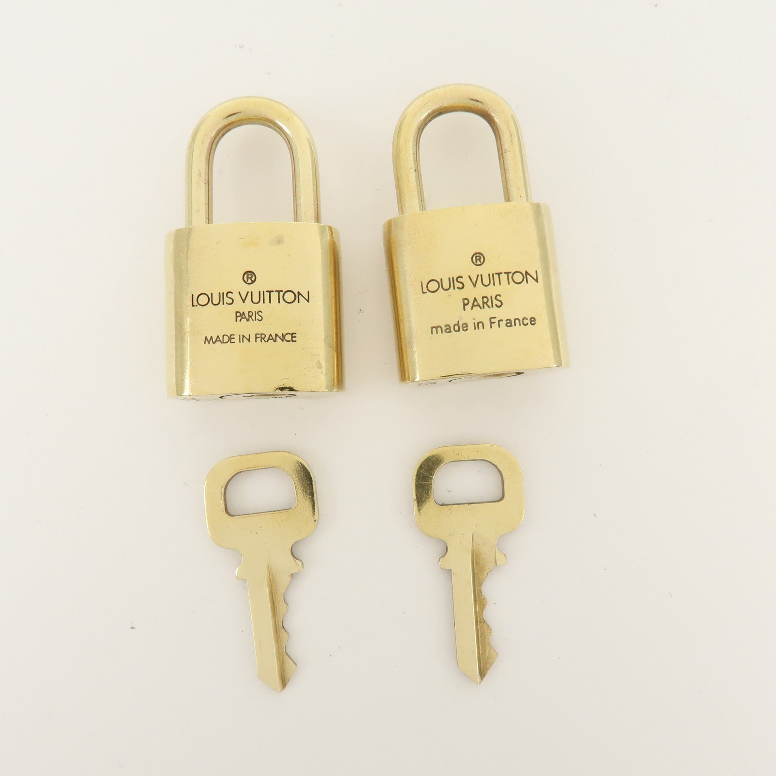 Louis Vuitton Set of 10 Metal Lock & Key Cadena Key Lock Gold