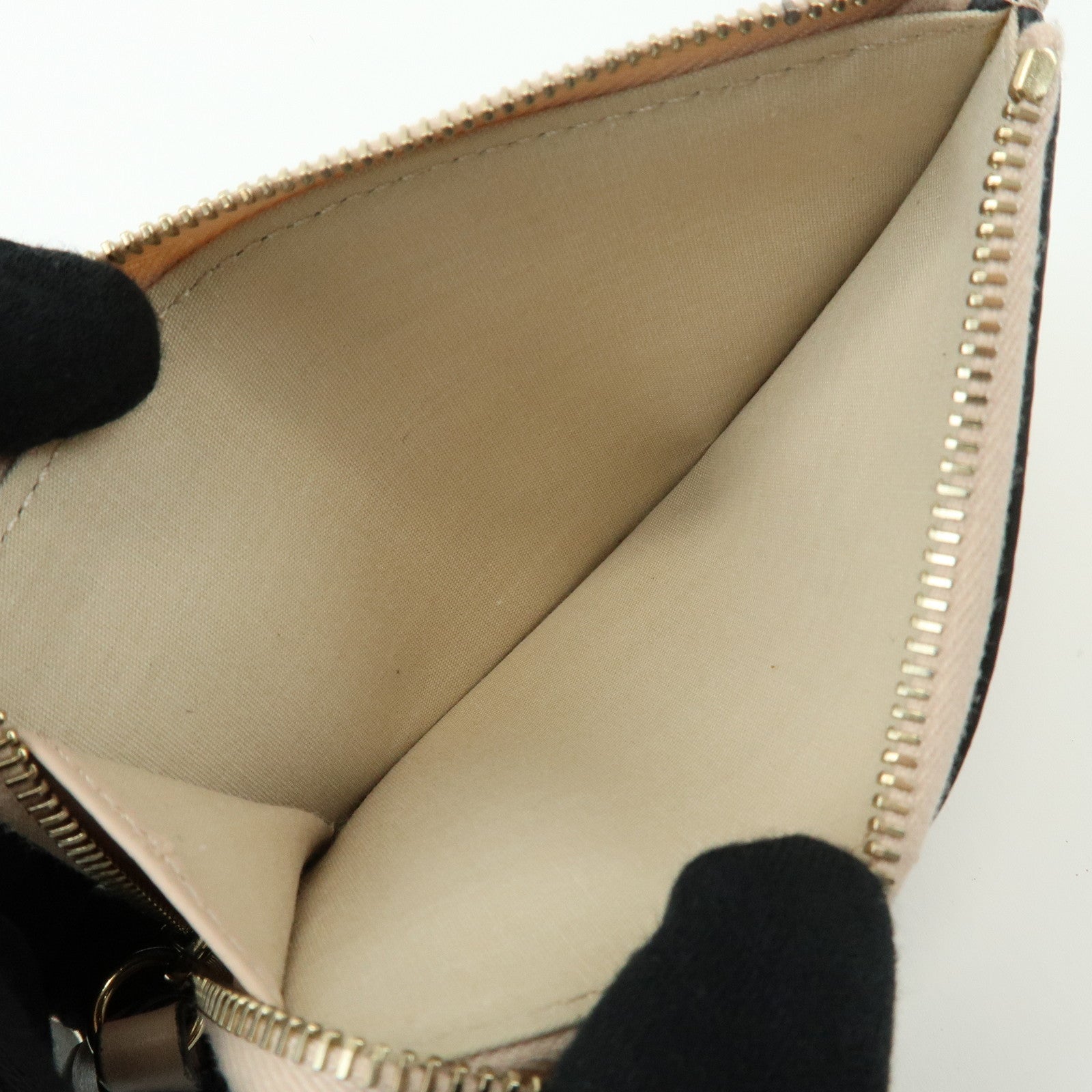 Chloe Alphabet Leather Fragment Case Coin Case Pink Beige