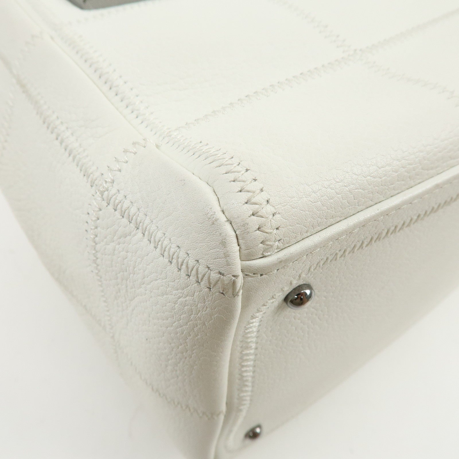 CHANEL Chocolate Bar COCO Mark Caviarskin Hand Bag Tote Bag White