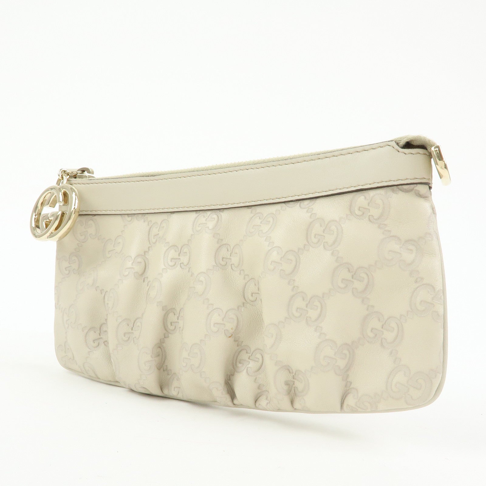 GUCCI Interlocking G Microguccissima Leather Pouch Ivory 212203