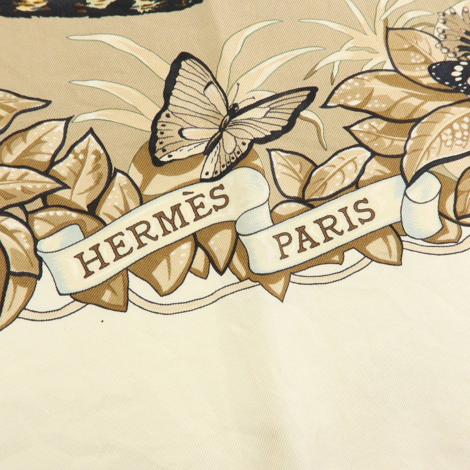 HERMES Carre 90 Silk 100% Scarf JUNGLE LOVE Light Brown Beige