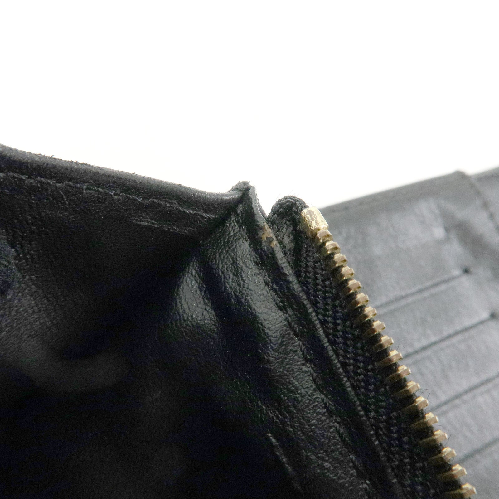 Louis Vuitton Monogram Mahina Portefeuille Amelia Wallet M95549