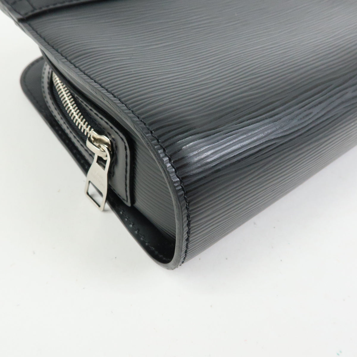 Louis Vuitton Epi Leather Osh Clutch Bag Flat Pouch Noir M59362