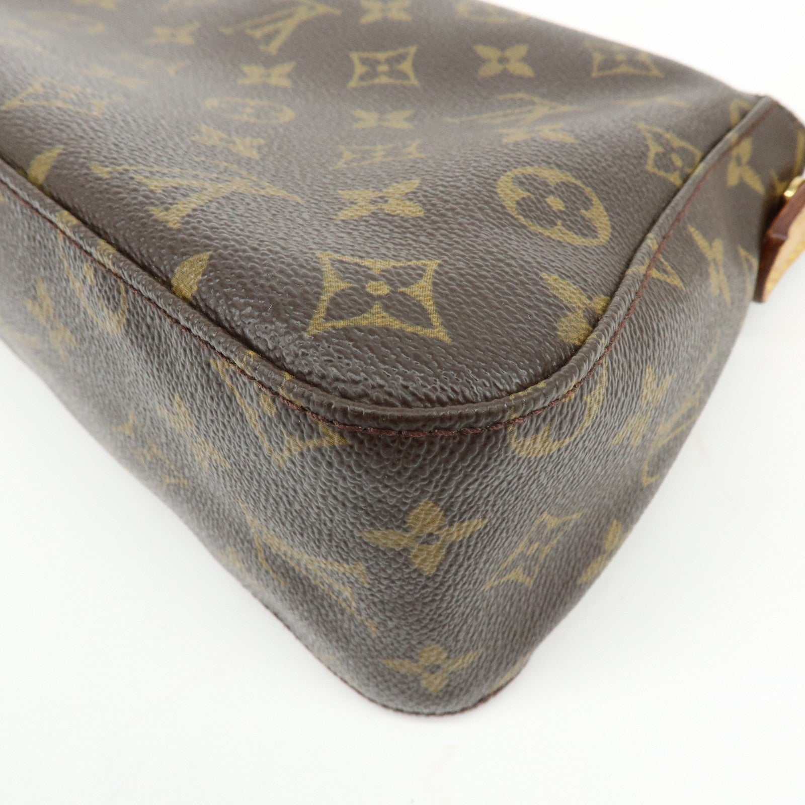 Louis Vuitton Monogram Canvas Mini Looping Shoulder Bag M51147