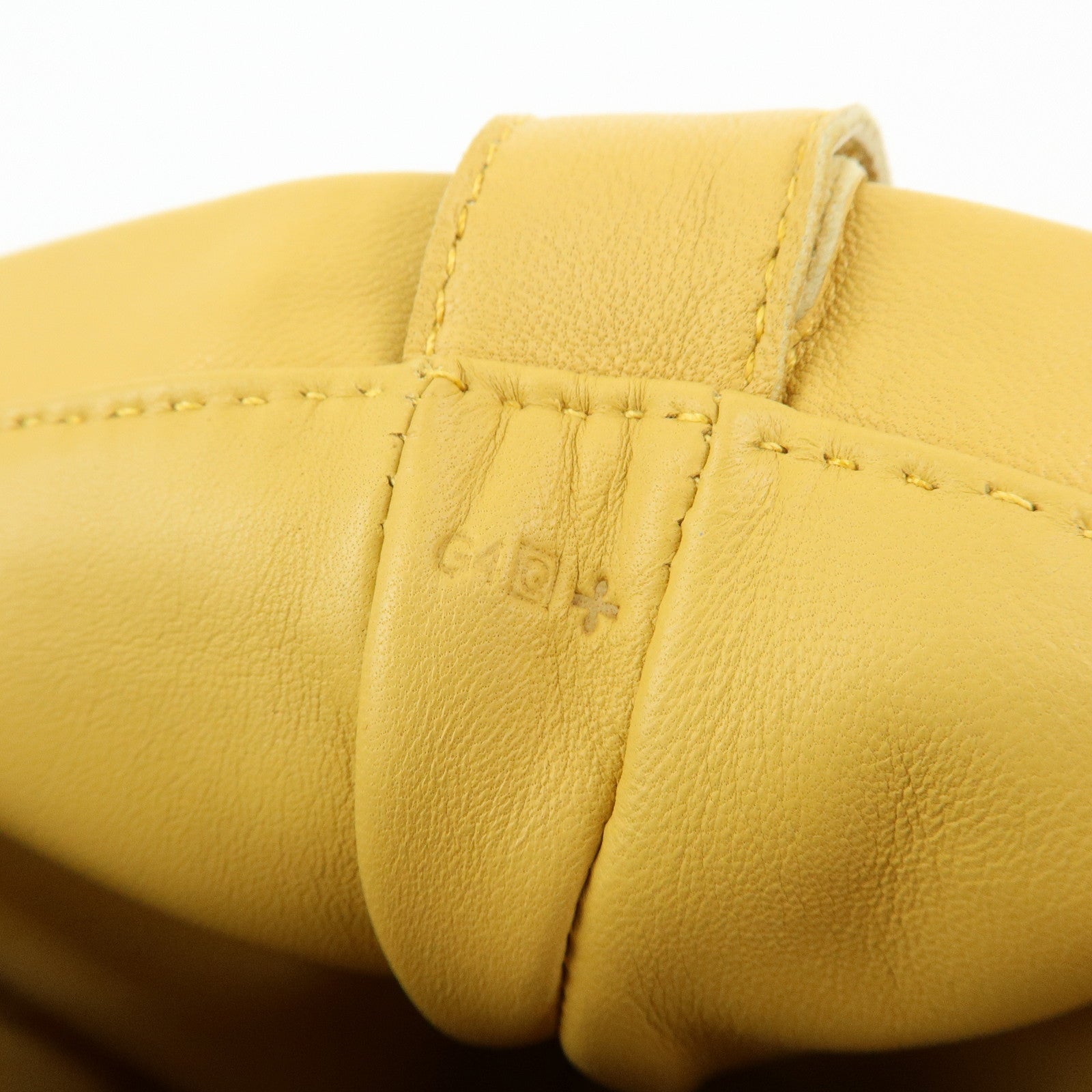 HERMES Clou de Selle Lamb Skin Shoulder Bag □Q Stamped Yellow