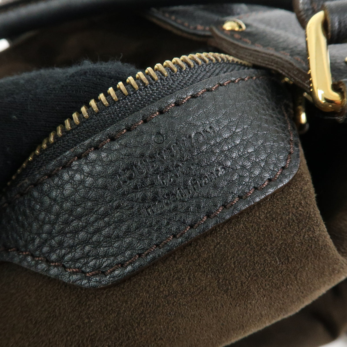 Louis Vuitton Monogram Mahina XL Leather Shoulder Hand Bag Noir M95547
