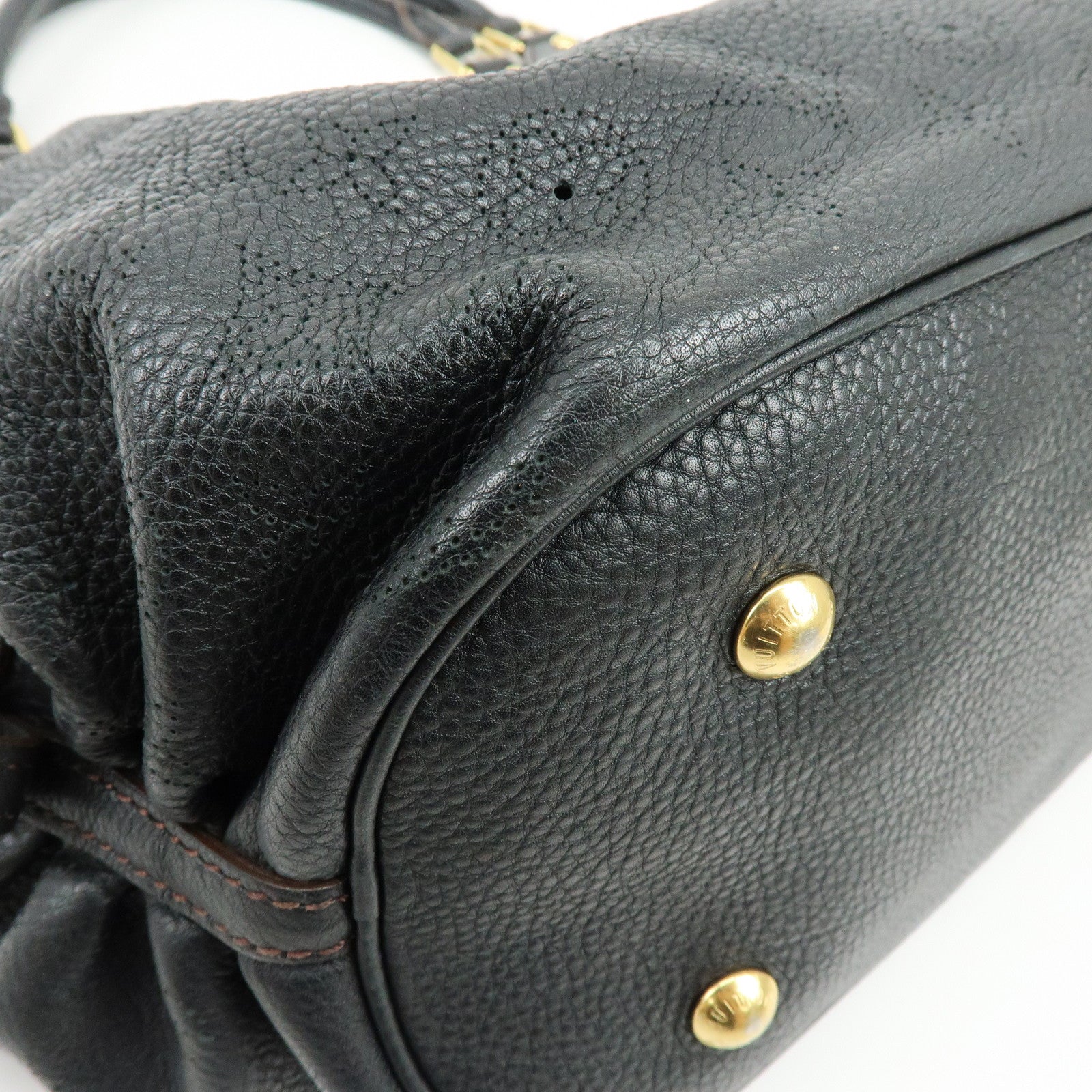 Louis Vuitton Monogram Leather Mahina L Shoulder Bag Noir M95765