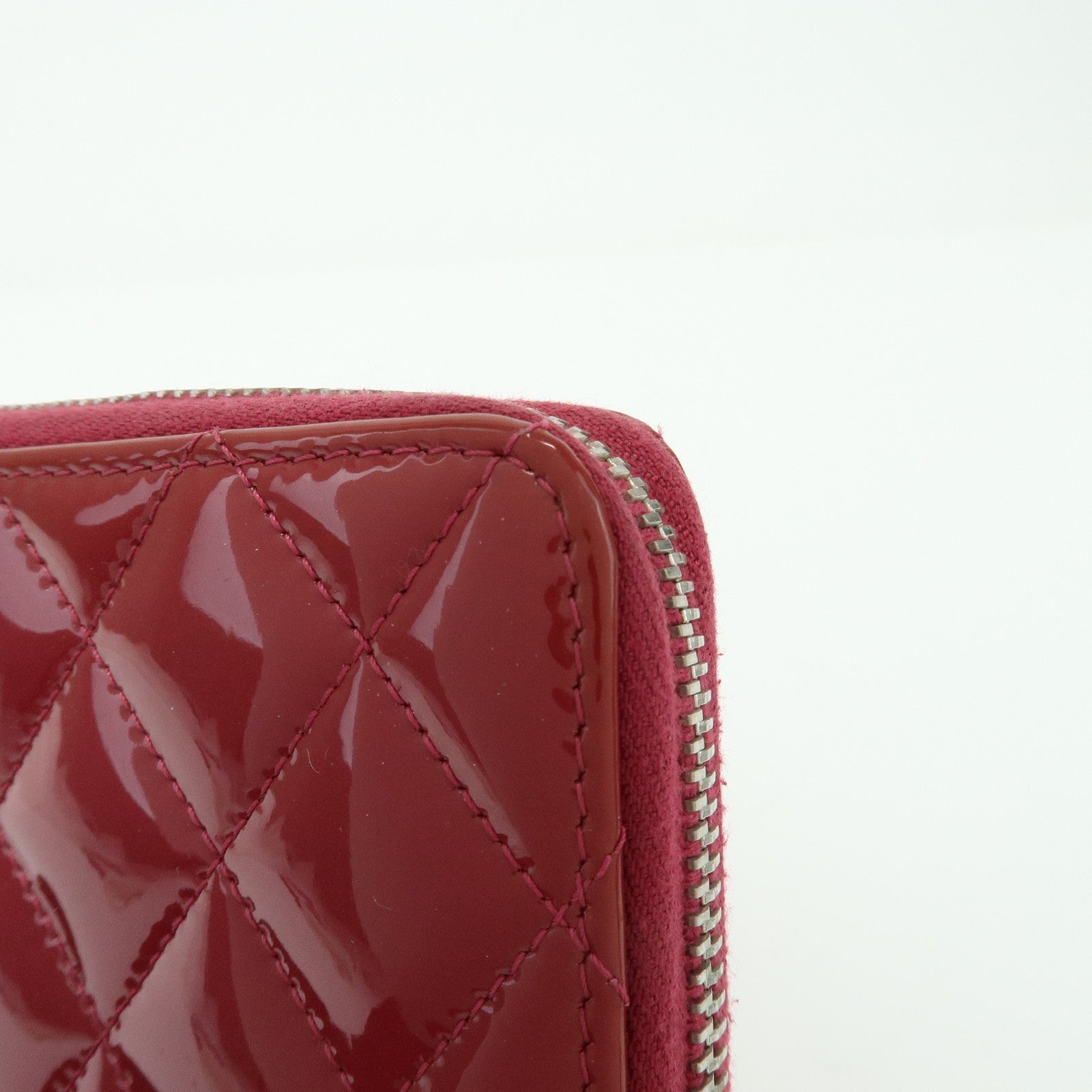 CHANEL Matelasse Patent Leather Zippy Long Wallet Pink