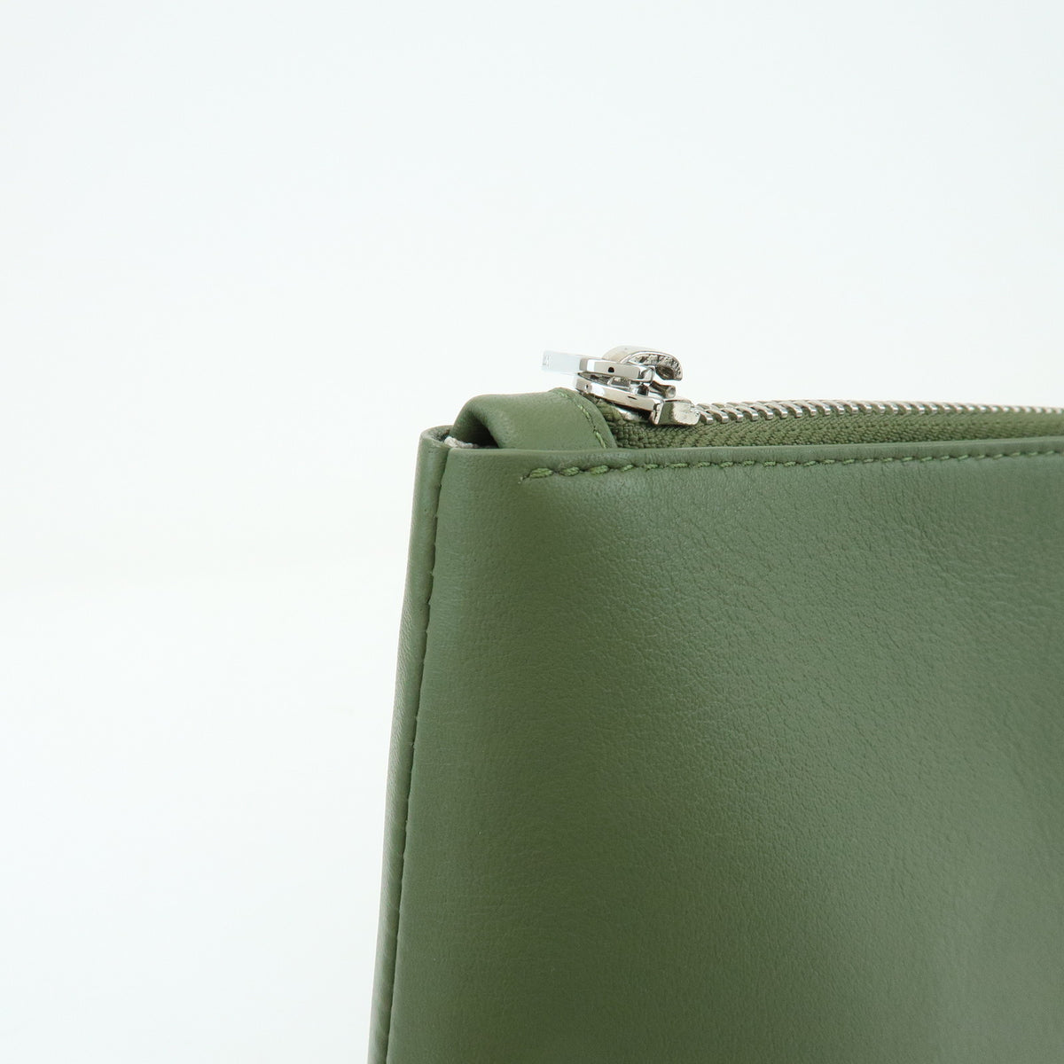 LOEWE Oblong Pouch Leather Clutch Bag Green