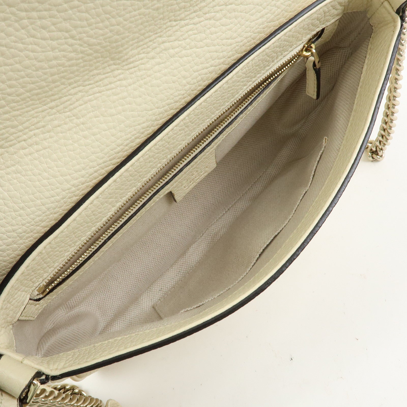GUCCI SOHO Interlocking G Leather Chain Shoulder Bag White 536224