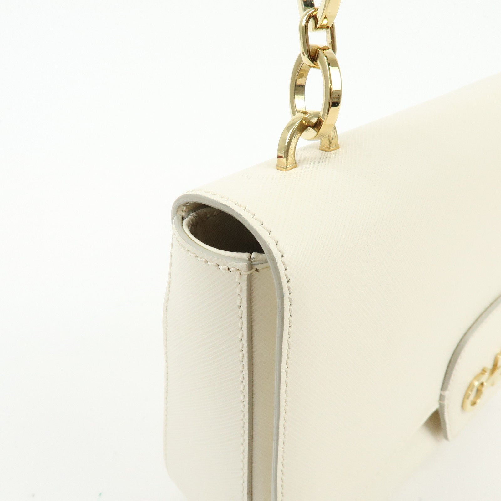 Ferragamo Gancini Leather Chain Shoulder Bag Hand Bag Ivory