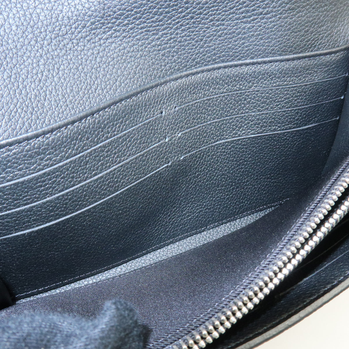 Louis Vuitton Portefeuille Lockme II Calf Skin Long Wallet Noir M62329