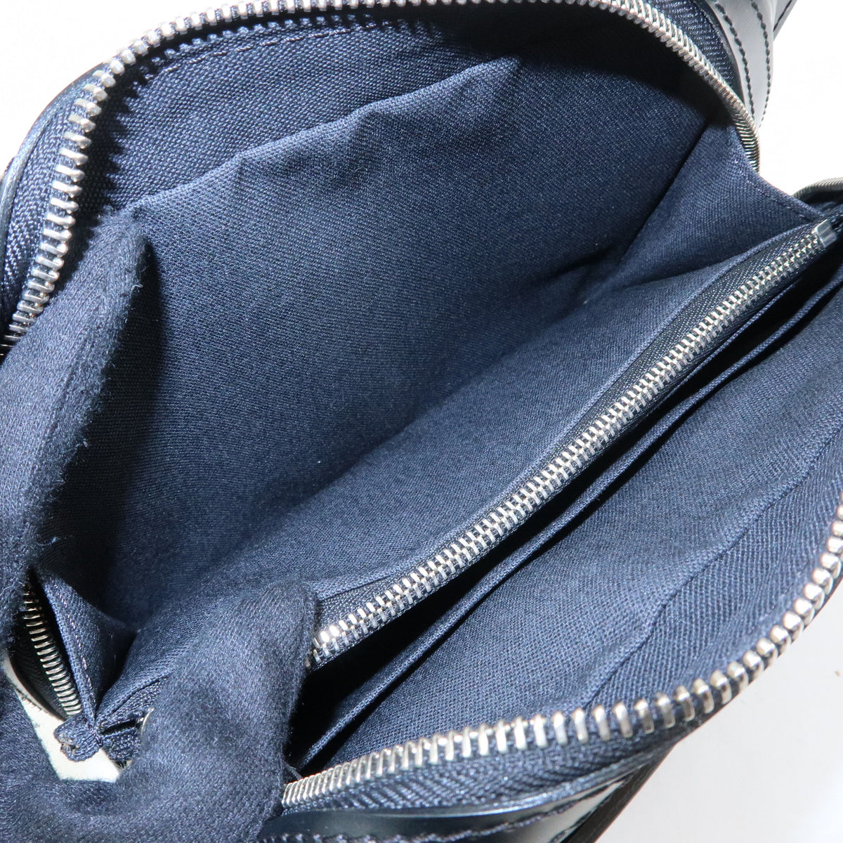 Louis Vuitton Epi Leather Osh Clutch Bag Flat Pouch Noir M59362