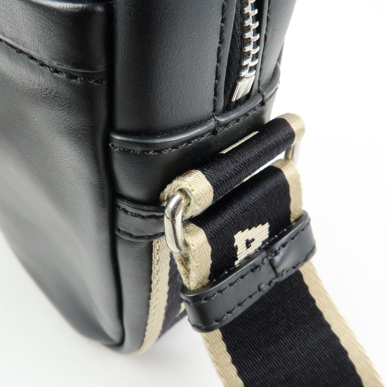 MARNI BEY Logo Leather Shoulder Bag Crossbody Bag Black