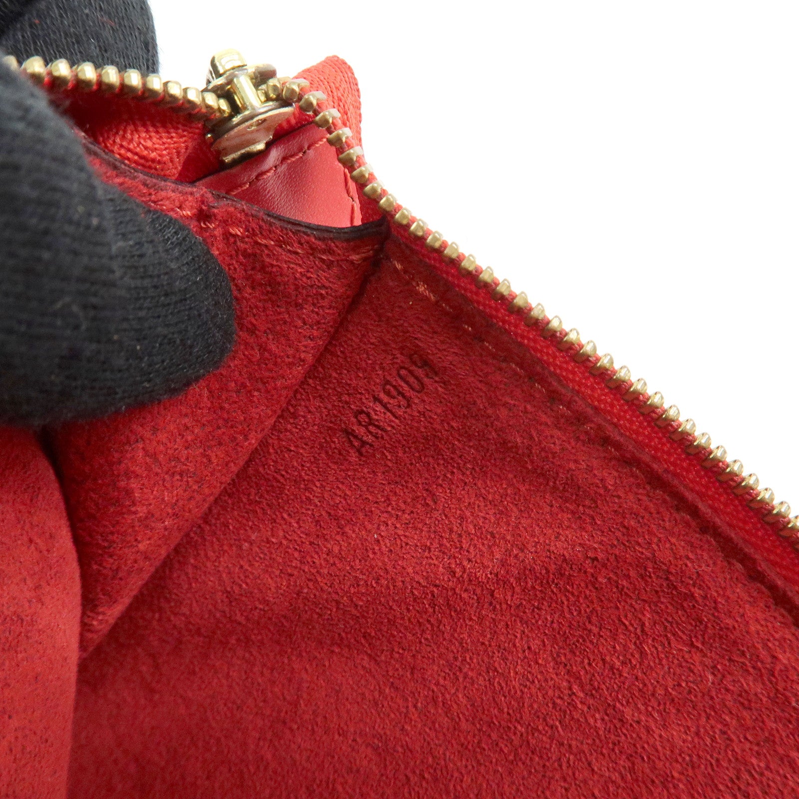 Louis Vuitton Epi Pochette Accessoires Hand Bag Castilian Red M52957