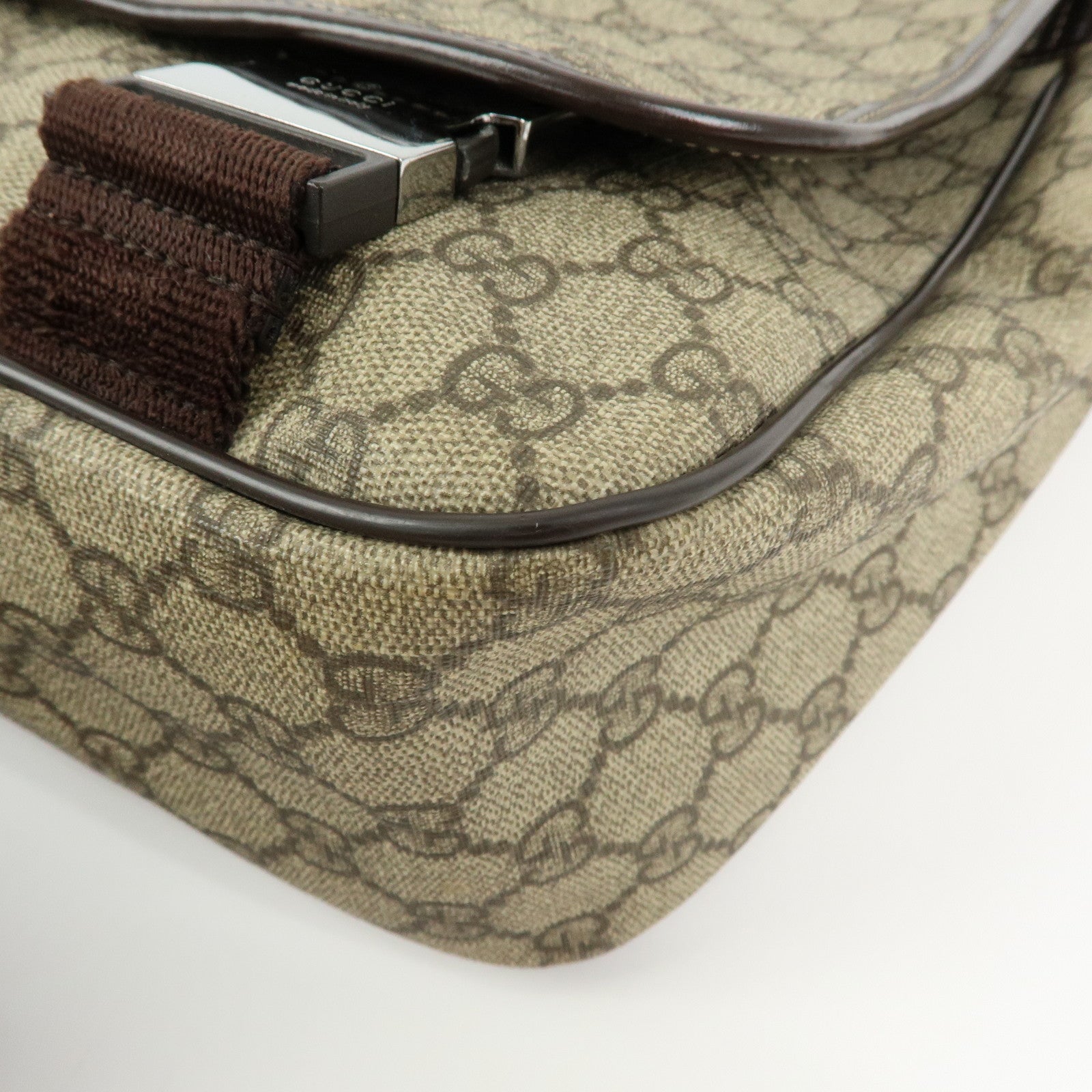 GUCCI Interlocking G GG Supreme Leather Shoulder Bag Brown 223661