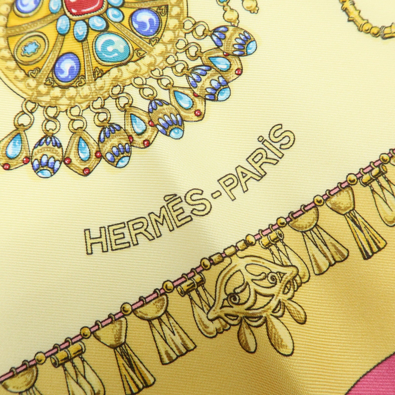 HERMES Set of 2 Carre 42 Silk Scarf PARURES DES SABLES/CHASSE EN INDE