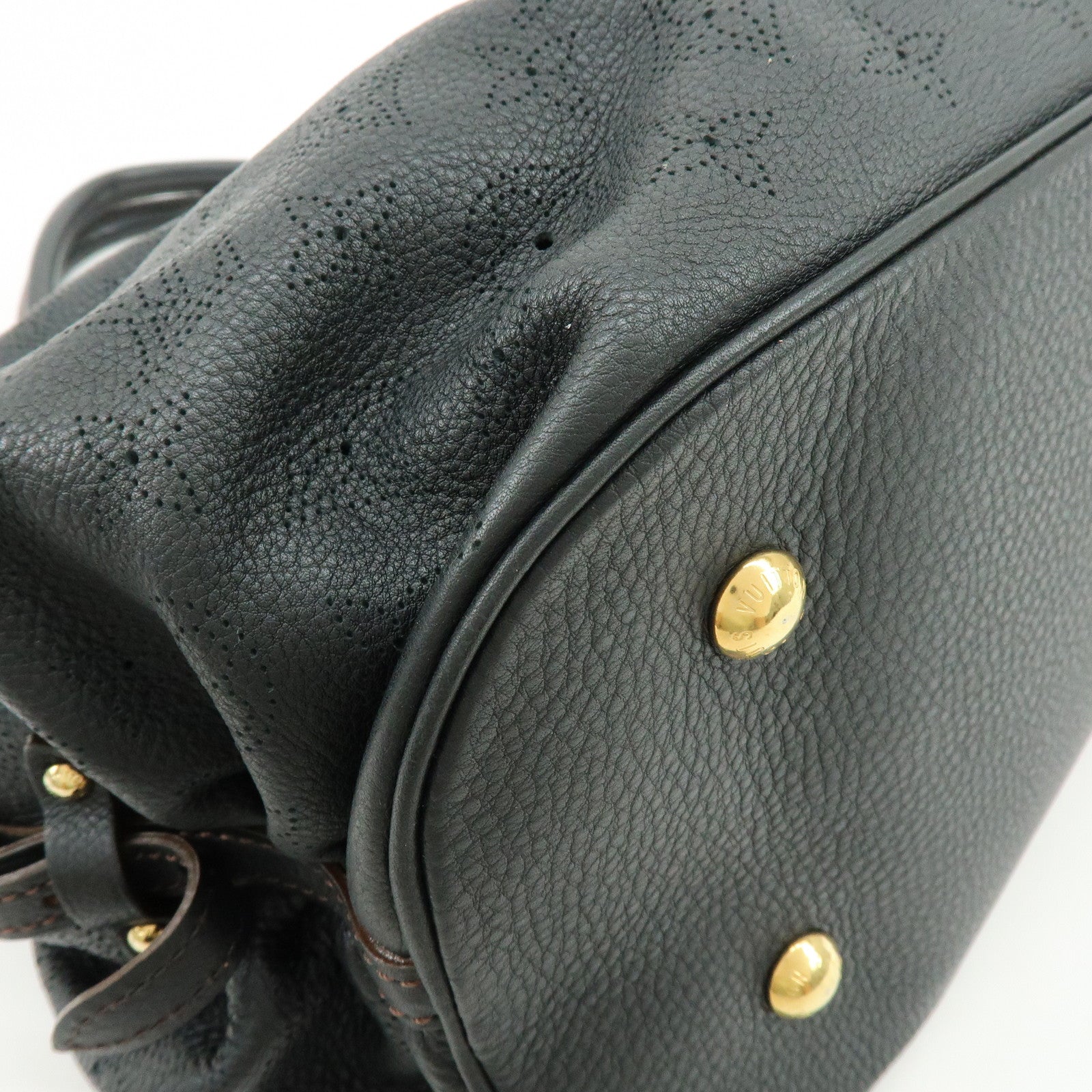 Louis Vuitton Monogram Mahina L Leather Shoulder Bag Noir Black M95765