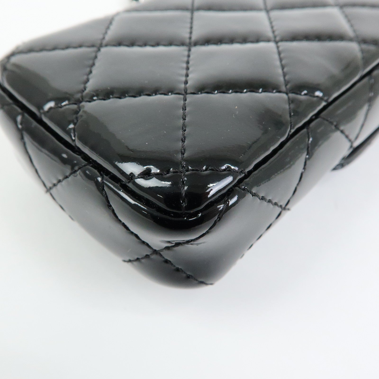 CHANEL Matelasse COCO Mark Patent Leather Phone Case Pouch Black