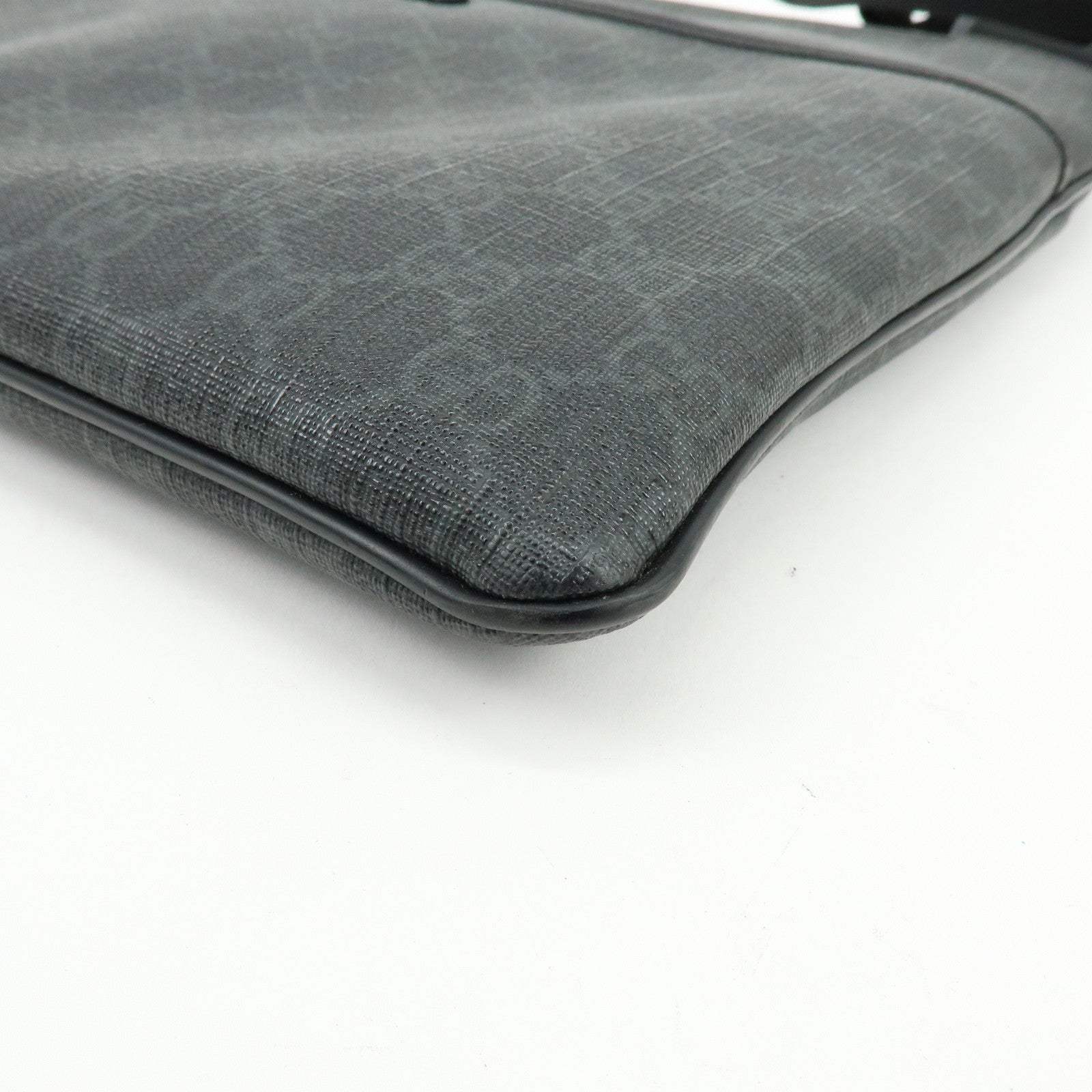 GUCCI GG Supreme Leather Shoulder Bag Crossbody Bag Black 162904