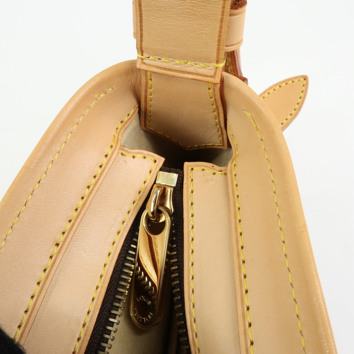 Louis Vuitton Monogram Hudson GM Shoulder Crossbody Bag Brown M40045
