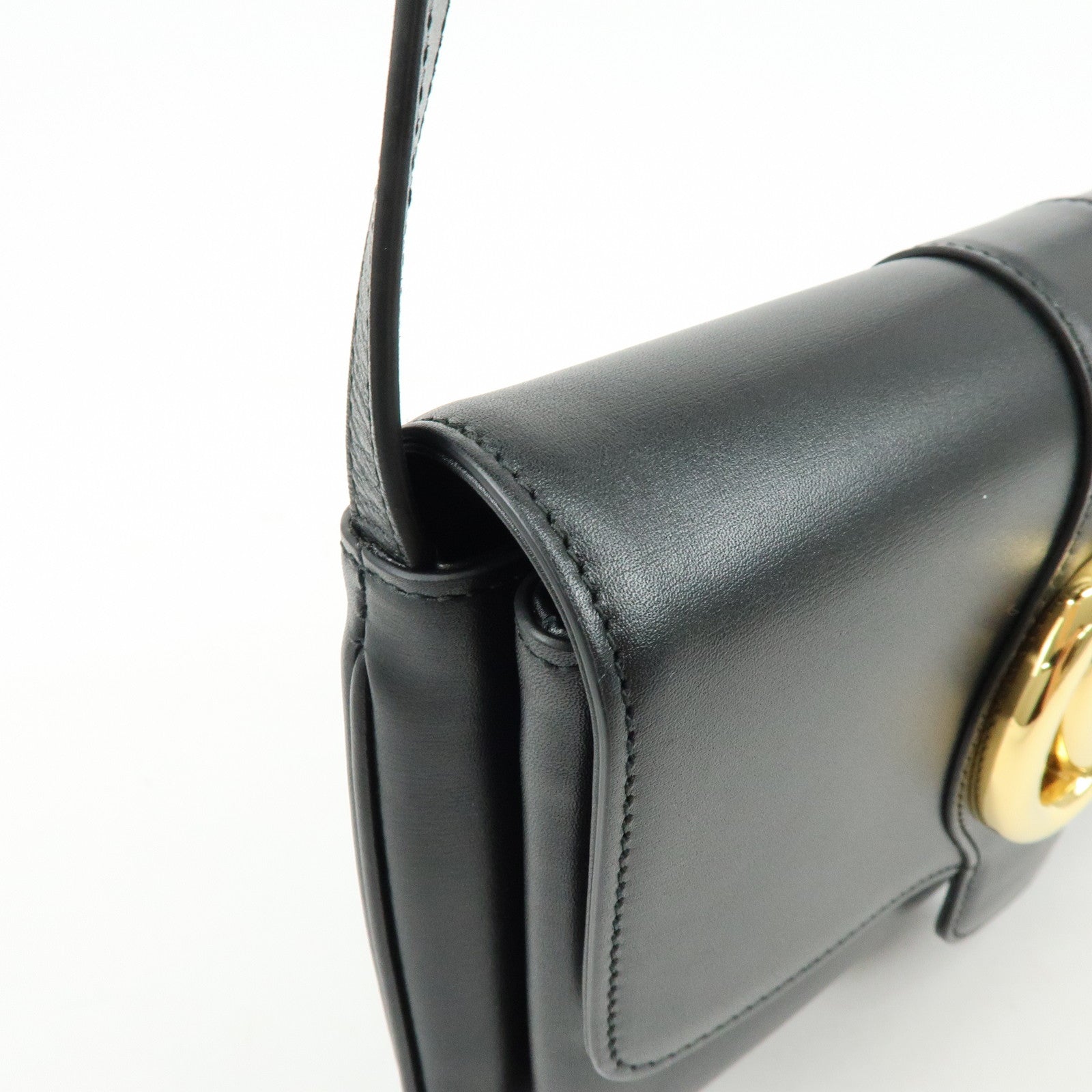 GUCCI Double G Arli Leather Shoulder Bag Crossbody Bag Black 550129