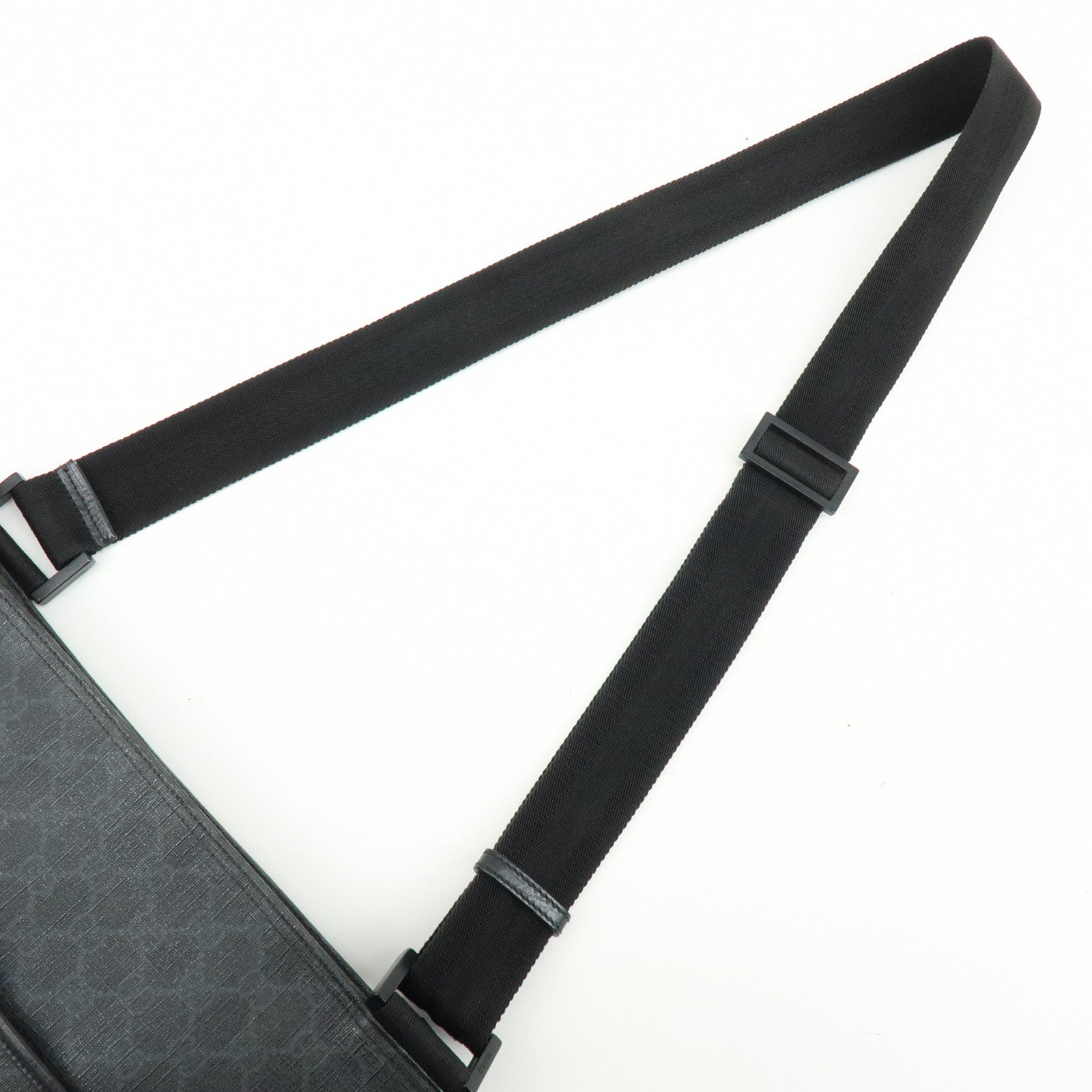 GUCCI GG Supreme Leather Shoulder Bag Crossbody Bag Black 162904