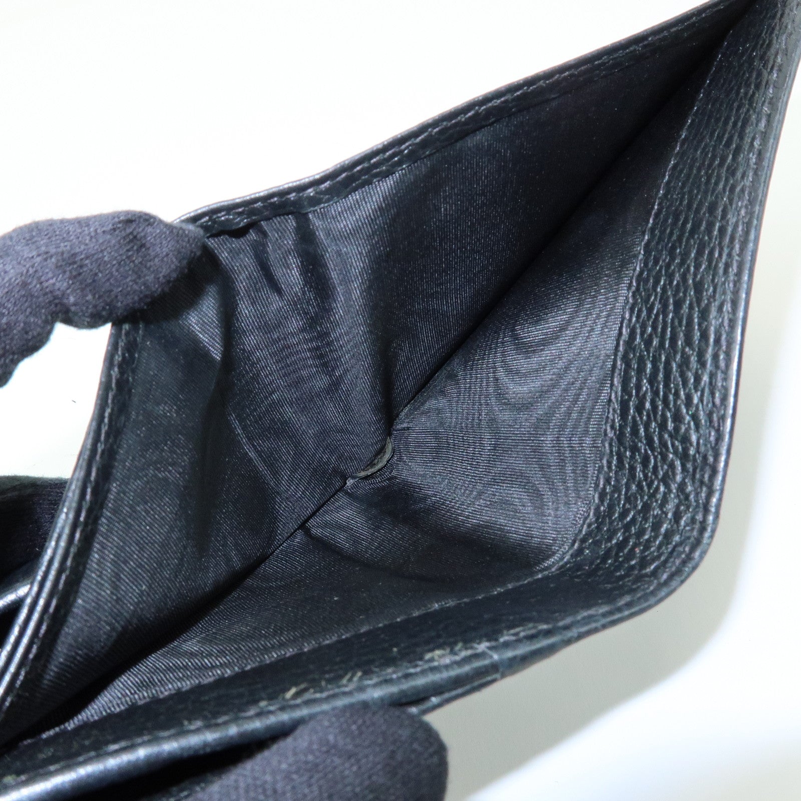 GUCCI Interlocking G Leather Bi-fold Compact Wallet Black 615525