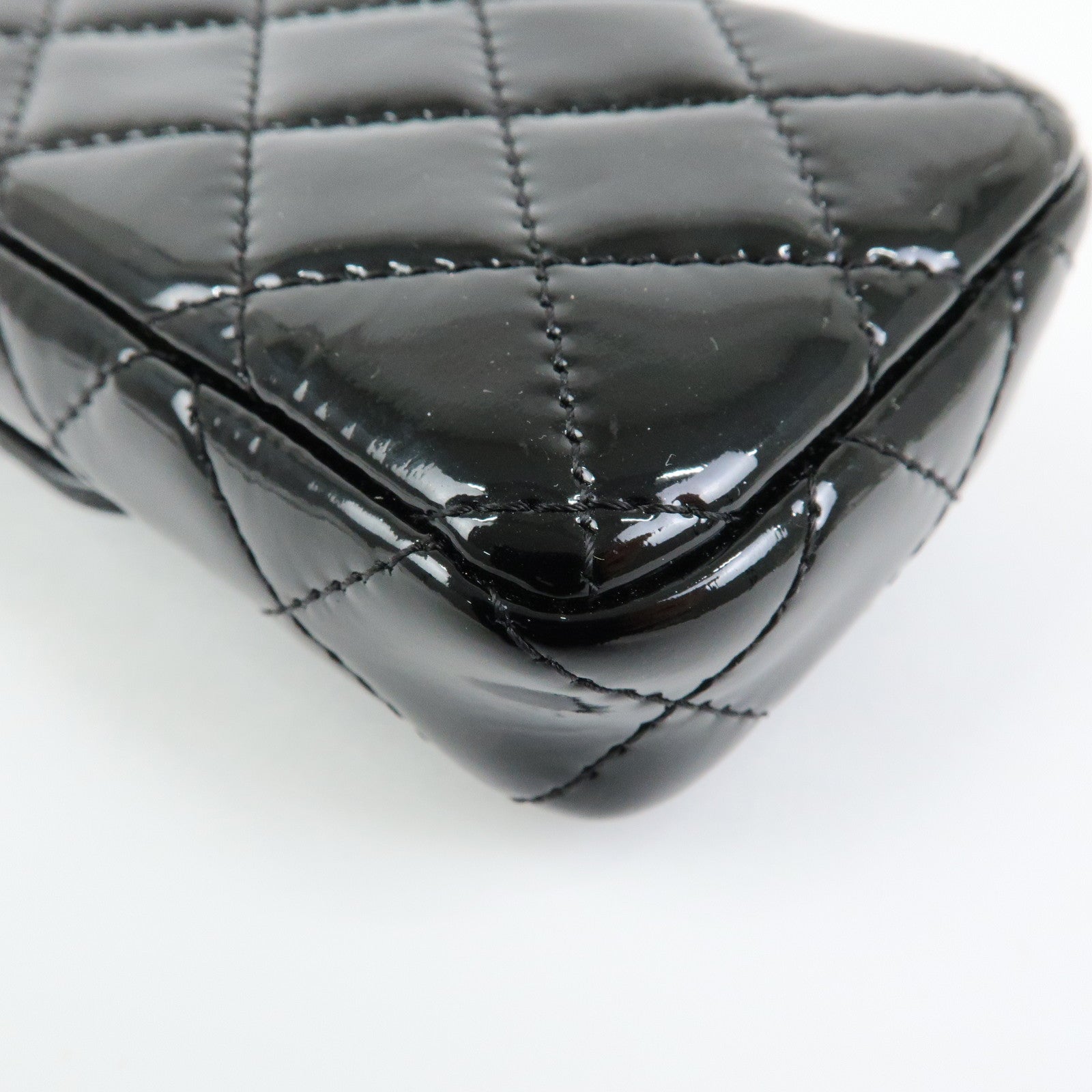 CHANEL Matelasse COCO Mark Patent Leather Phone Case Pouch Black