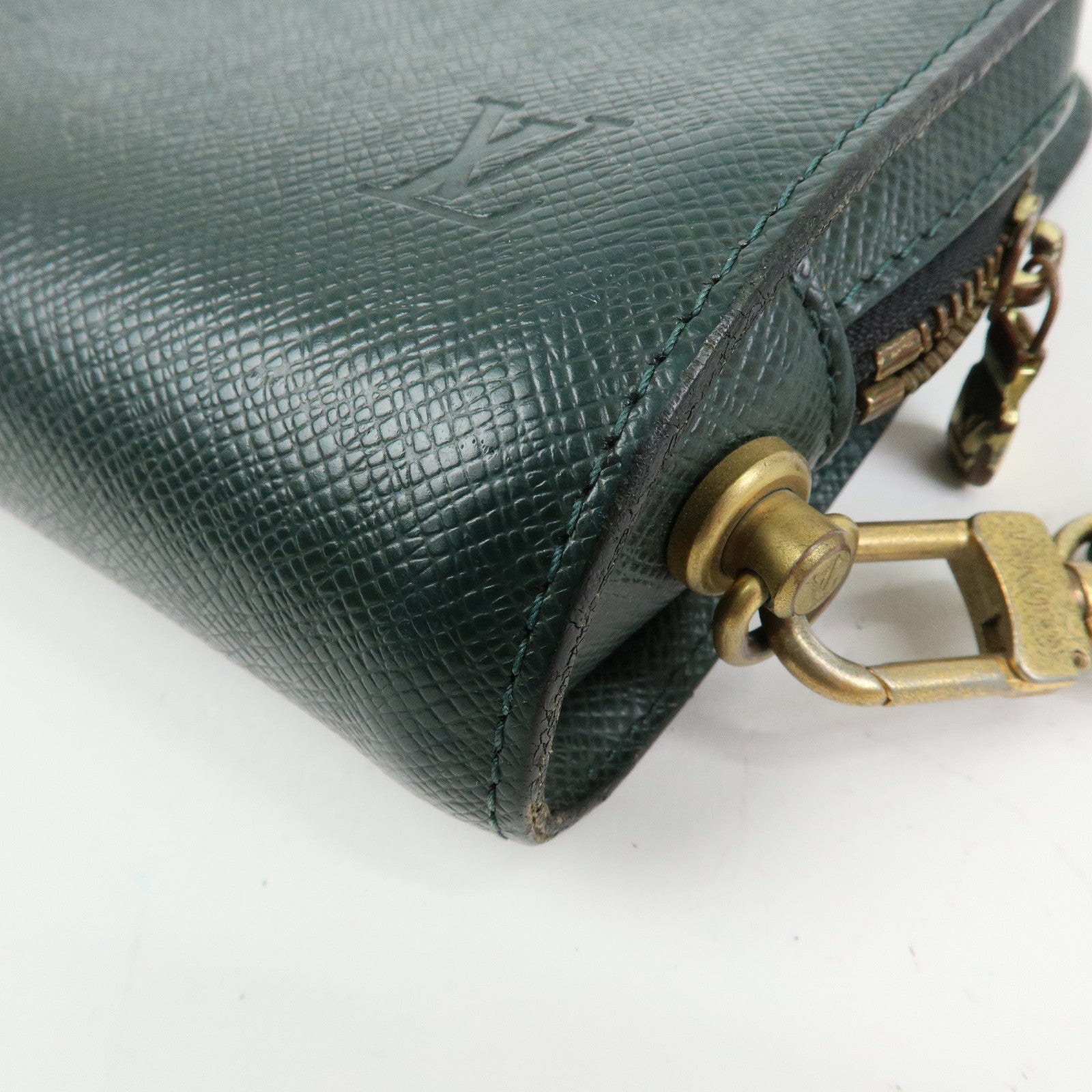 Louis Vuitton Taiga Baikal Clutch Bag Pouch Epicea M30184