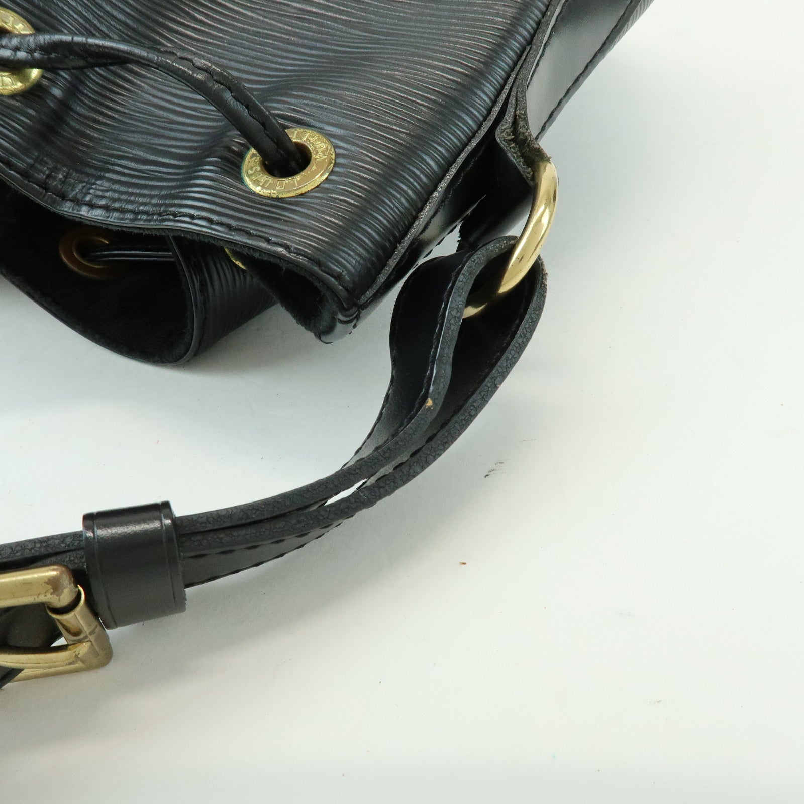 Louis Vuitton Epi Petit Noe Shoulder Bag Noir Black M44102