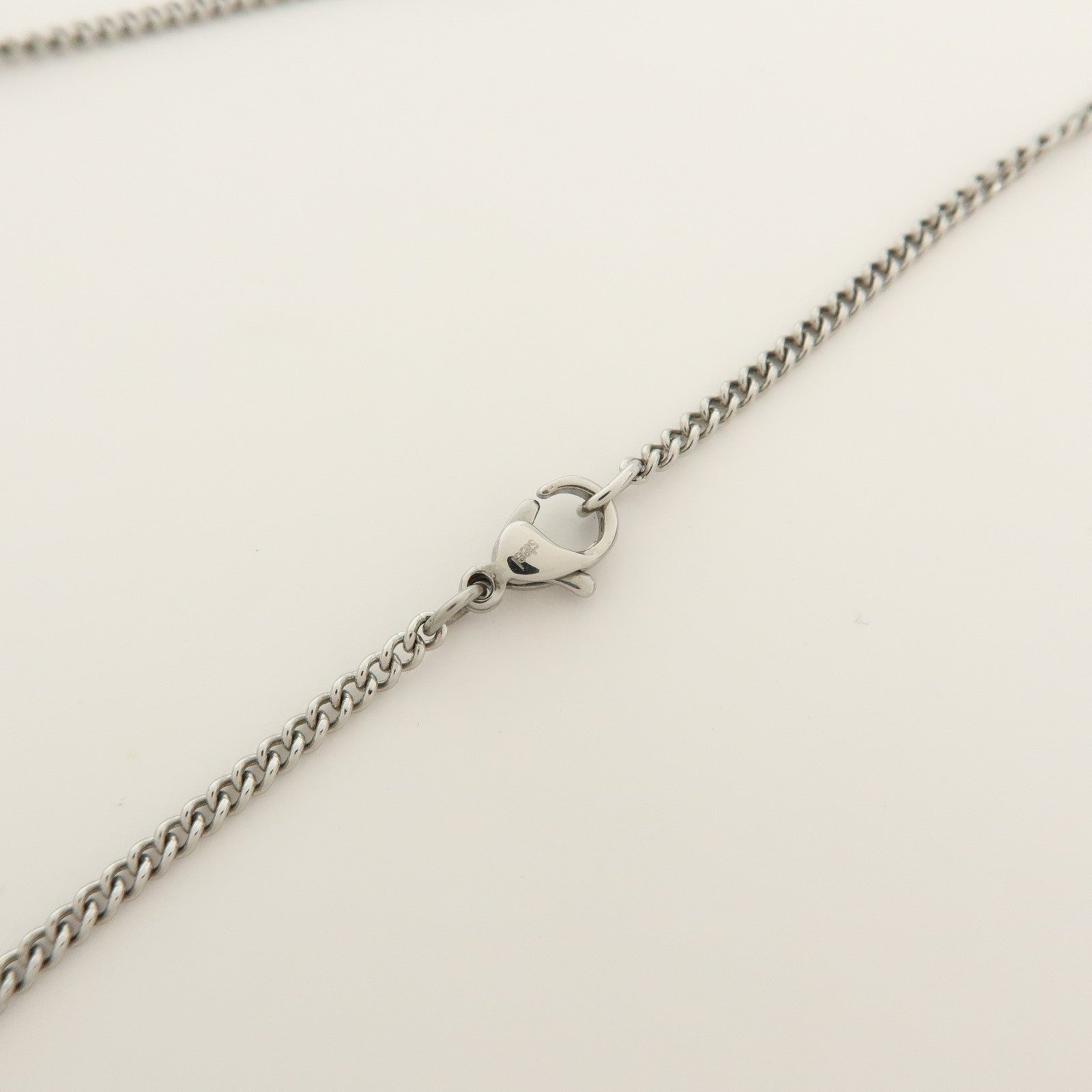 Louis Vuitton Pendentif Champs Elysees PM Metal Necklace M65452