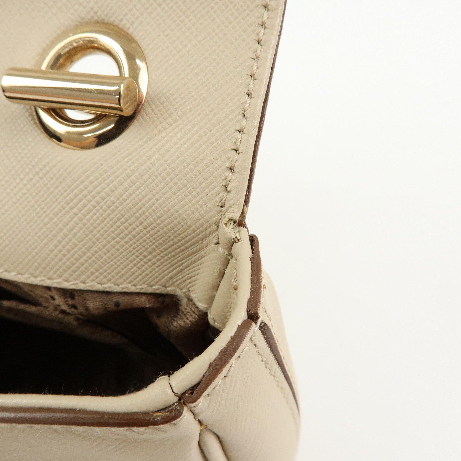 Ferragamo Gancini Leather Chain Shoulder Bag Hand Bag Light Beige