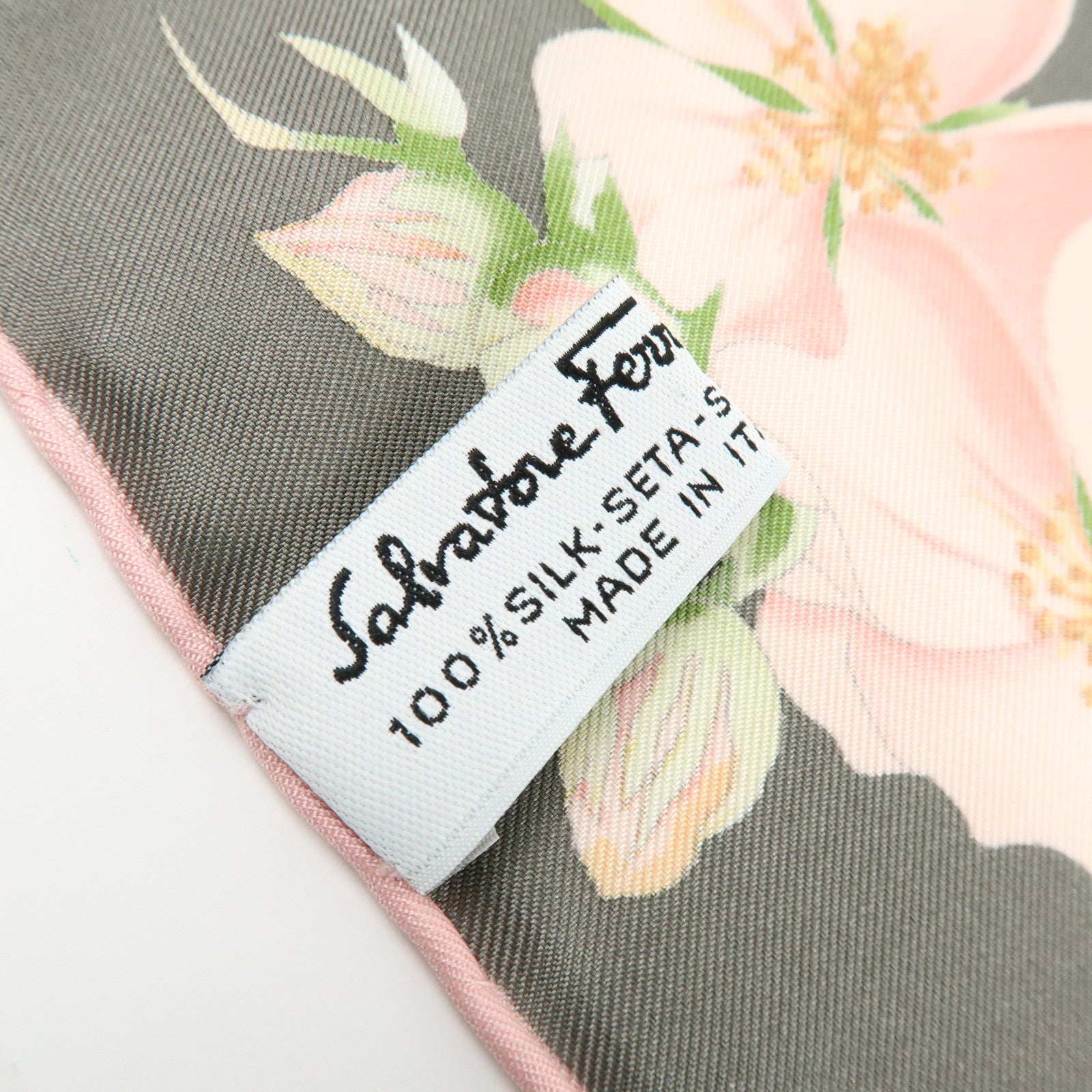 Ferragamo Silk100% Flower Print Scarf Shawl Gray Pink