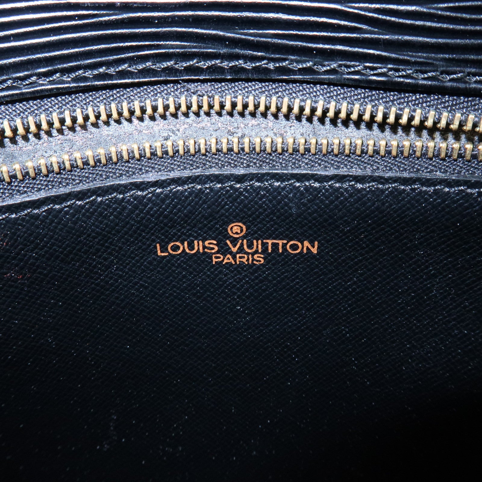 Louis Vuitton Epi Saint Cloud Shoulder Bag Black Noir M52192
