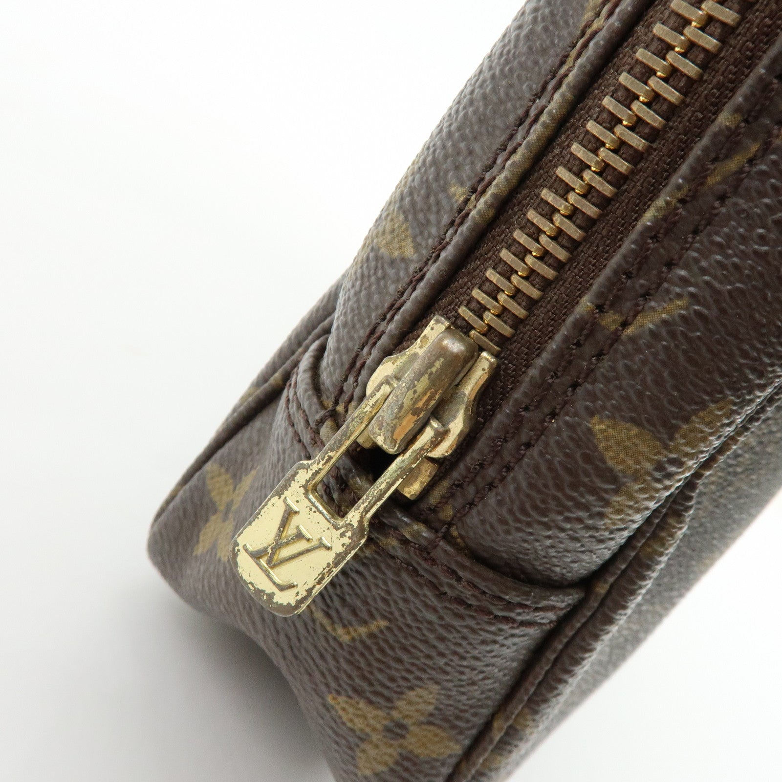 Louis Vuitton Monogram Trousse Toilette 23 Pouch M47524