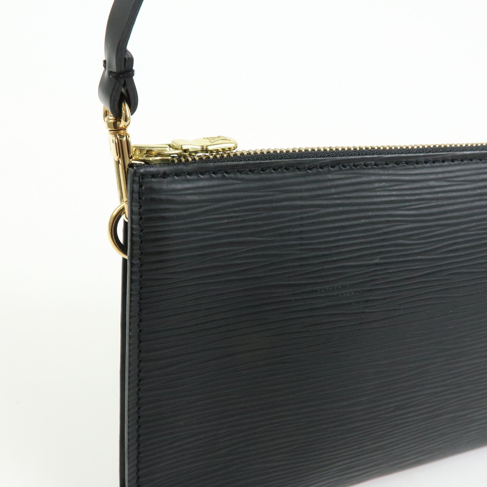 Louis Vuitton Epi Pochette Accessoires Hand Bag Noir M52942
