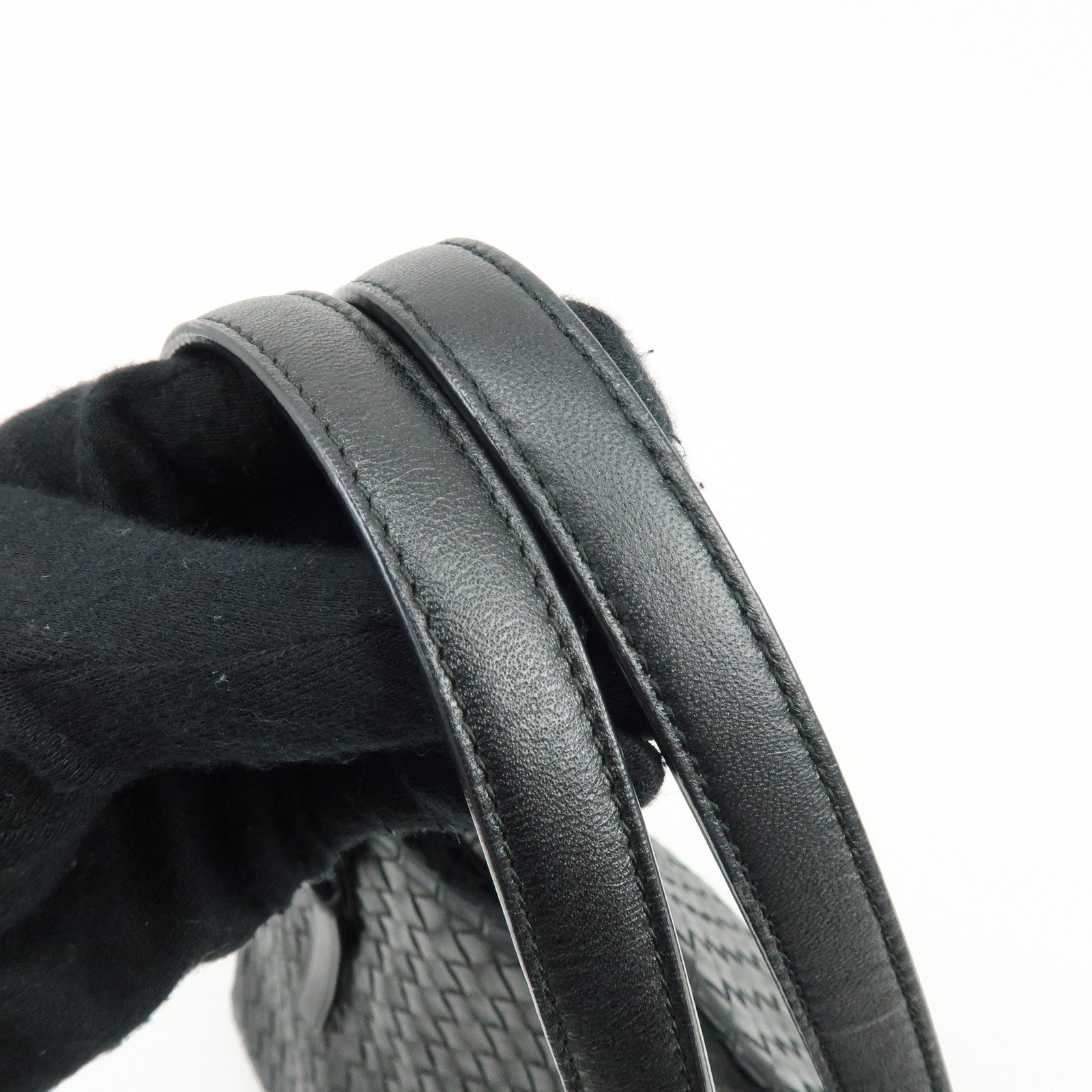 BOTTEGA VENETA Intrecciato Chester Leather Shoulder Bag Tote Bag Black