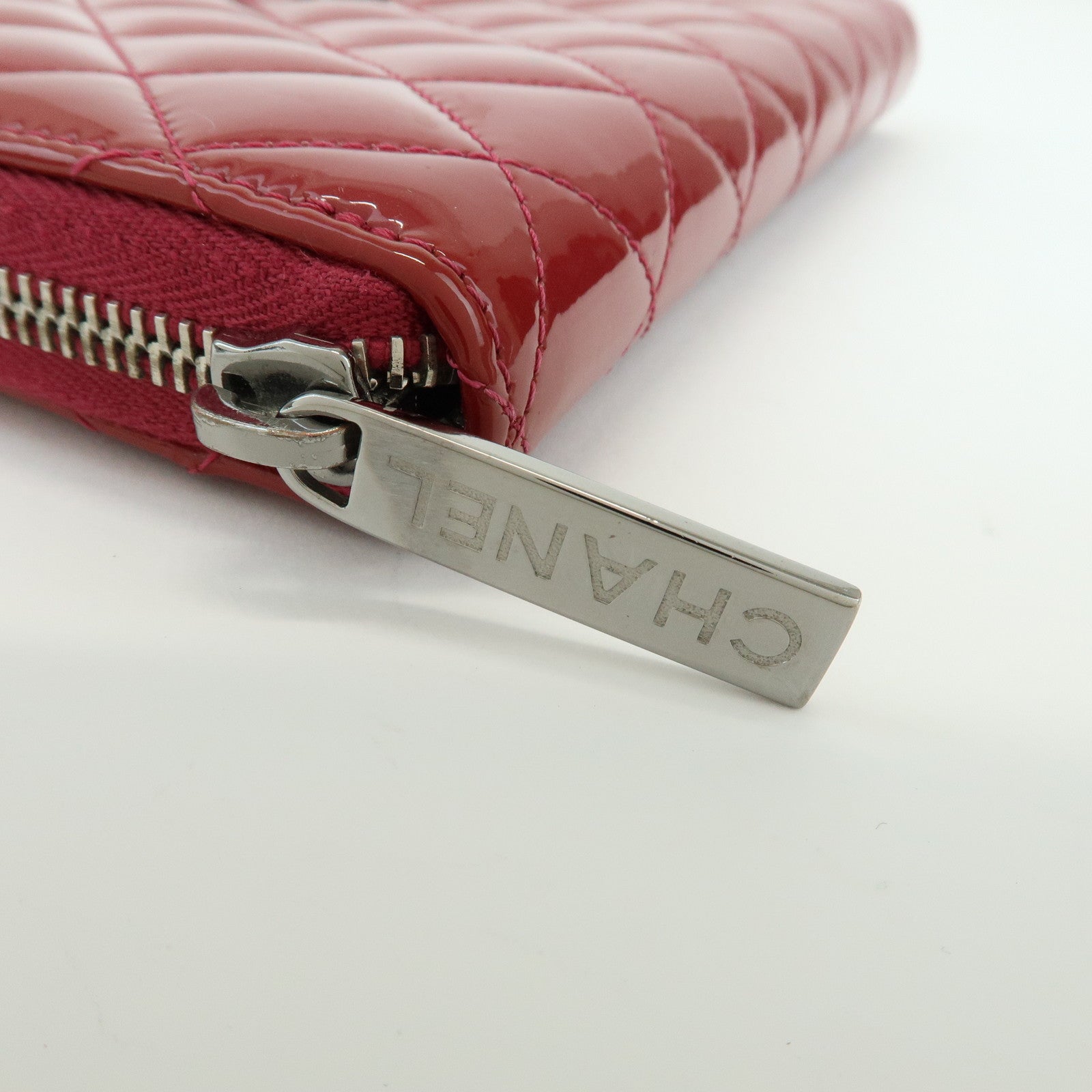 CHANEL Matelasse Patent Leather Zippy Long Wallet Pink