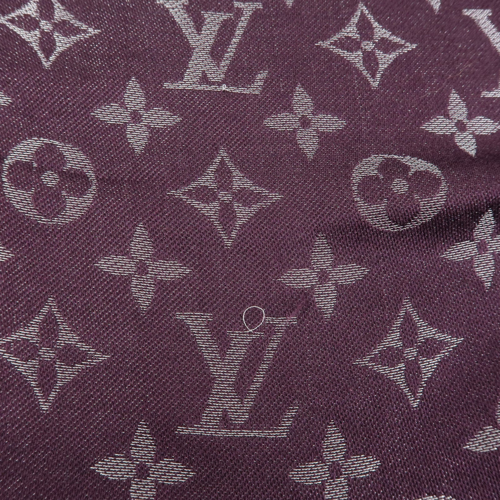 Louis Vuitton Shawl Monogram Silk Rayon Wool Scarf Amarante M75124